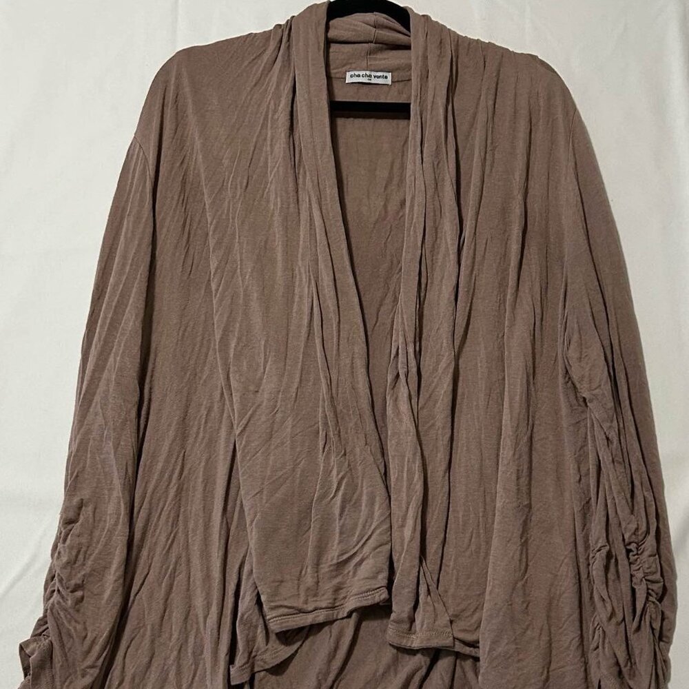 Cha Cha Vente Taupe Open Front Cardigan – Draped Ruched Sleeves